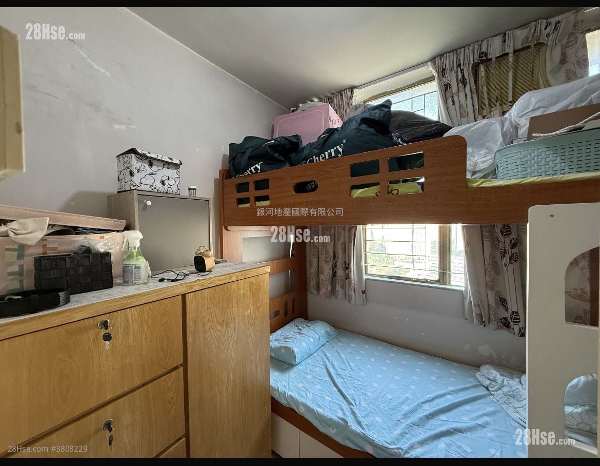 Siu Kwai Court Sell 3 Bedrooms , 1 Bathroom 544 ft²