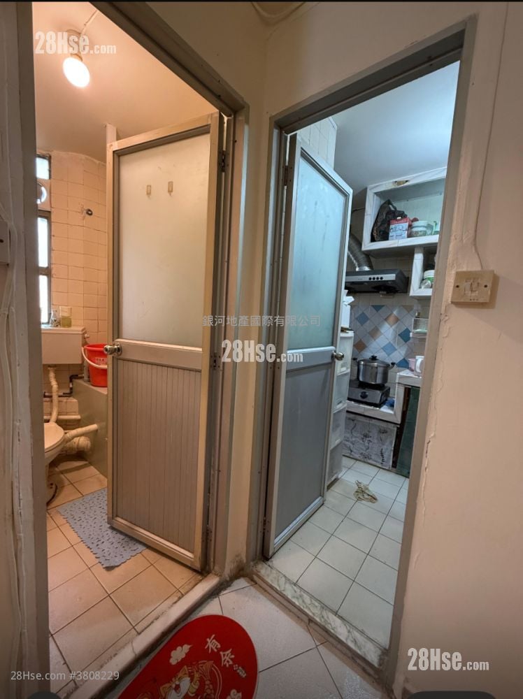 Siu Kwai Court Sell 3 Bedrooms , 1 Bathroom 544 ft²