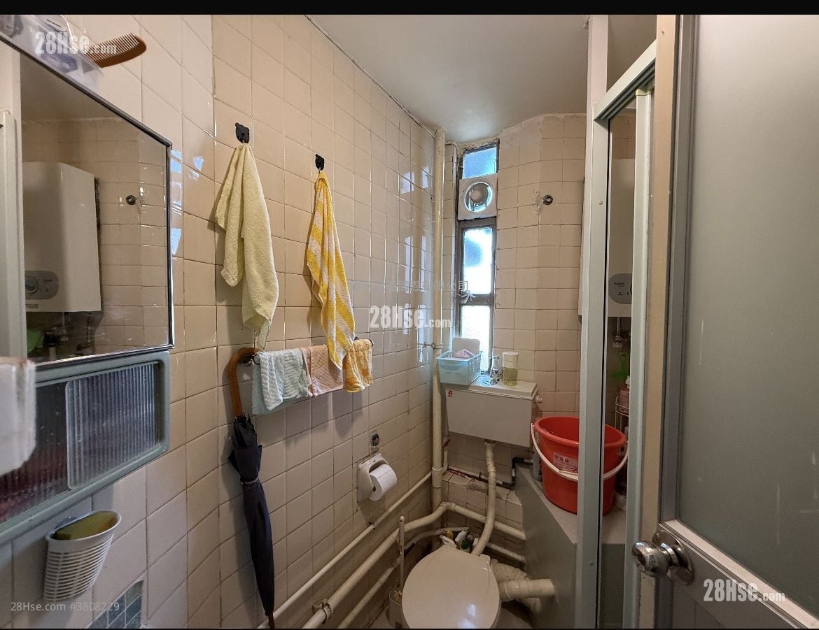 Siu Kwai Court Sell 3 Bedrooms , 1 Bathroom 544 ft²