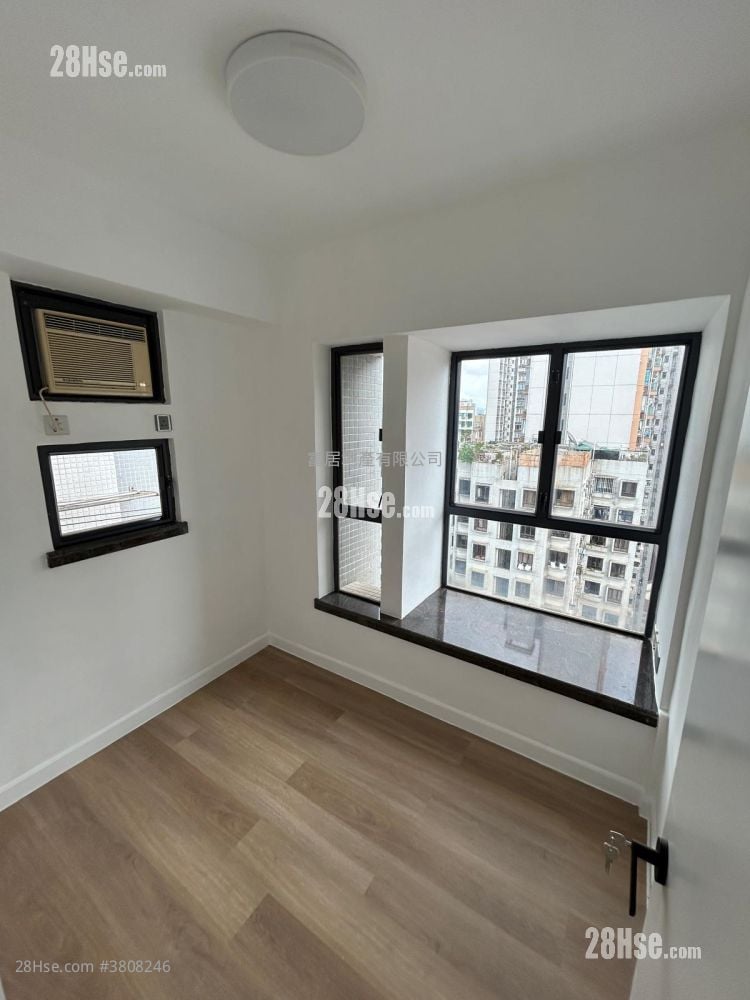 富华广场 售盘 2 房 , 1 浴室