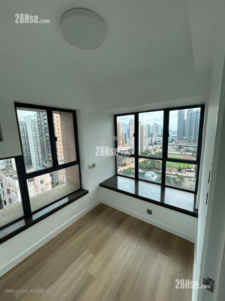 富华广场 售盘 2 房 , 1 浴室