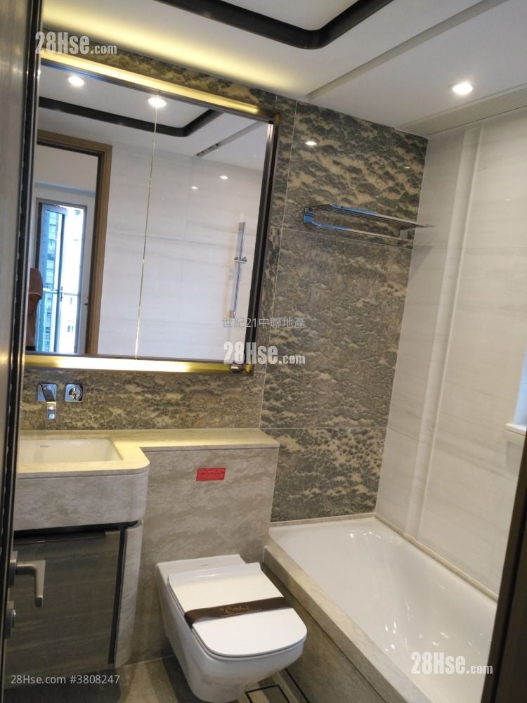 My Central Sell 3 Bedrooms , 2 Bathrooms 906 ft²