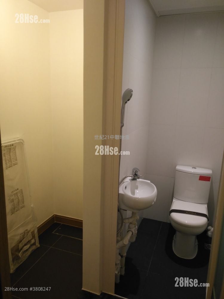 My Central Sell 3 Bedrooms , 2 Bathrooms 906 ft²