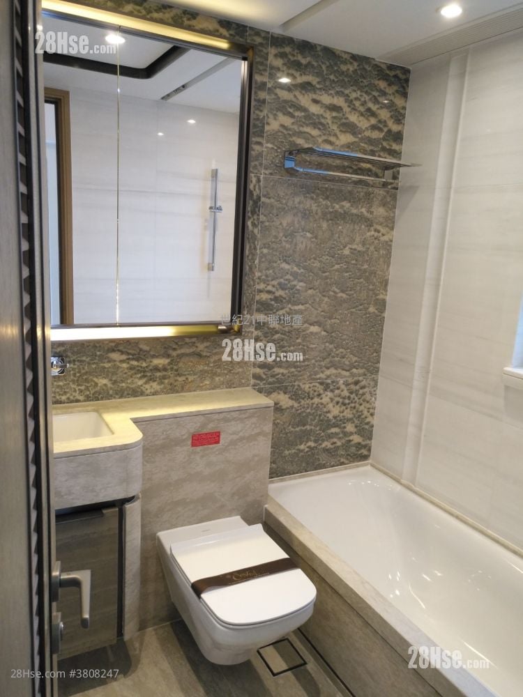 My Central Sell 3 Bedrooms , 2 Bathrooms 906 ft²