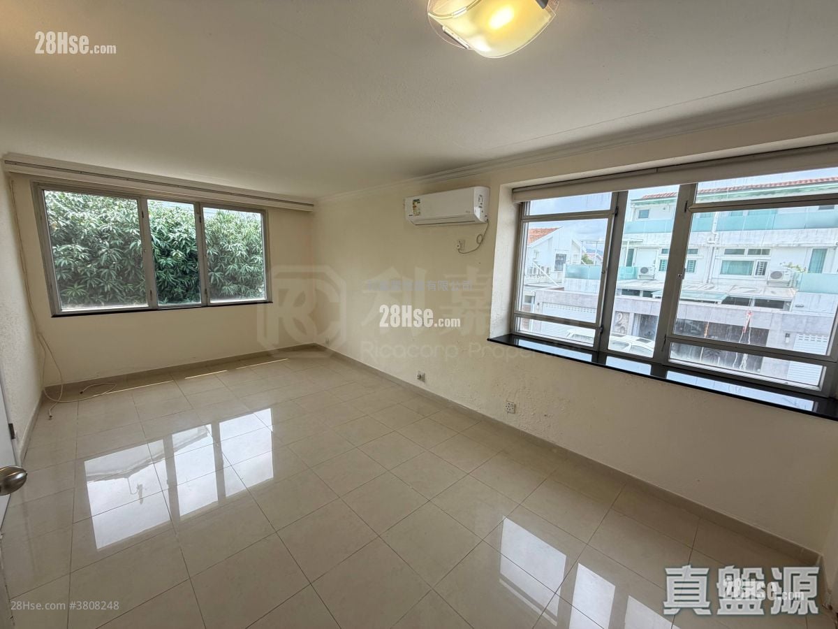 Fairview Park Sell 3 Bedrooms 1,035 ft²