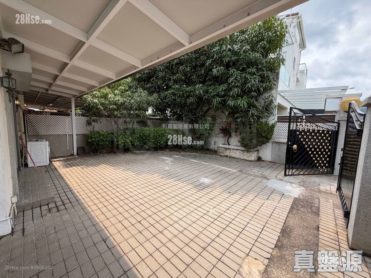 Fairview Park Sell 3 Bedrooms 1,035 ft²