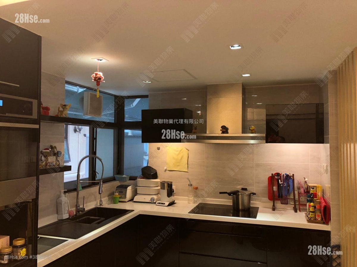 茵翠豪庭 售盘 3 房 795 平方尺