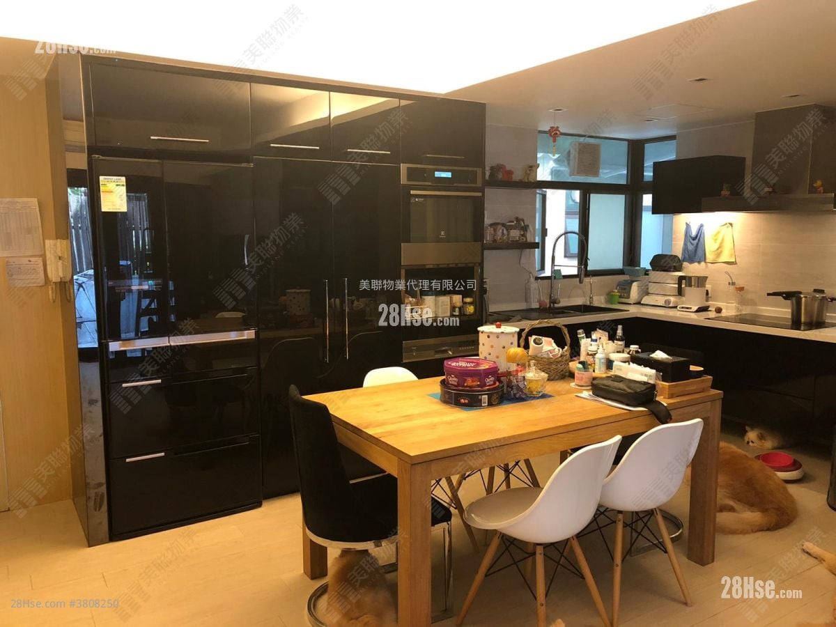 茵翠豪庭 售盘 3 房 795 平方尺