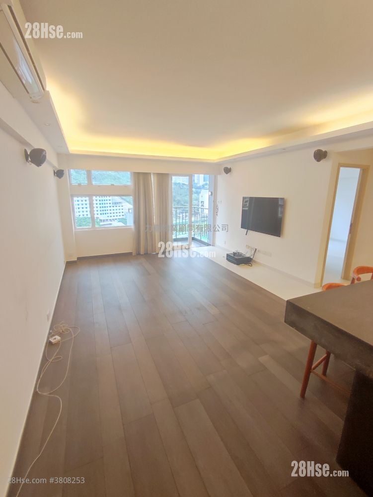 Arts Mansion Rental 3 Bedrooms , 2 Bathrooms 1,051 ft²