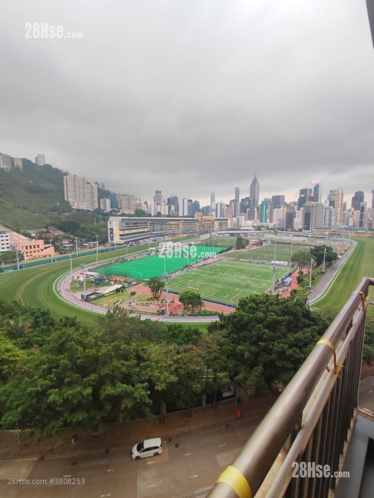 Arts Mansion Rental 3 Bedrooms , 2 Bathrooms 1,051 ft²