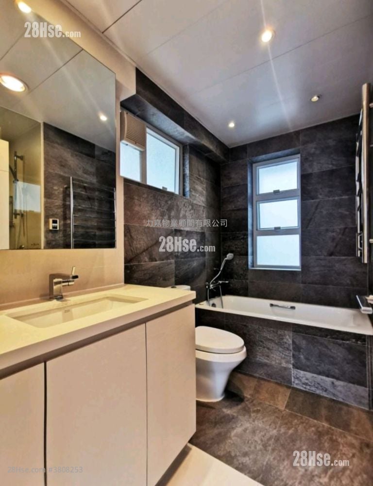 Arts Mansion Rental 3 Bedrooms , 2 Bathrooms 1,051 ft²