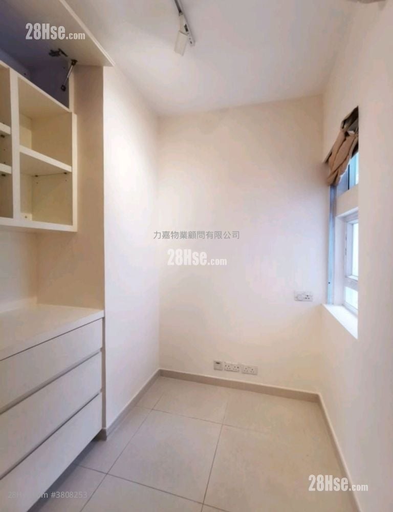 Arts Mansion Rental 3 Bedrooms , 2 Bathrooms 1,051 ft²