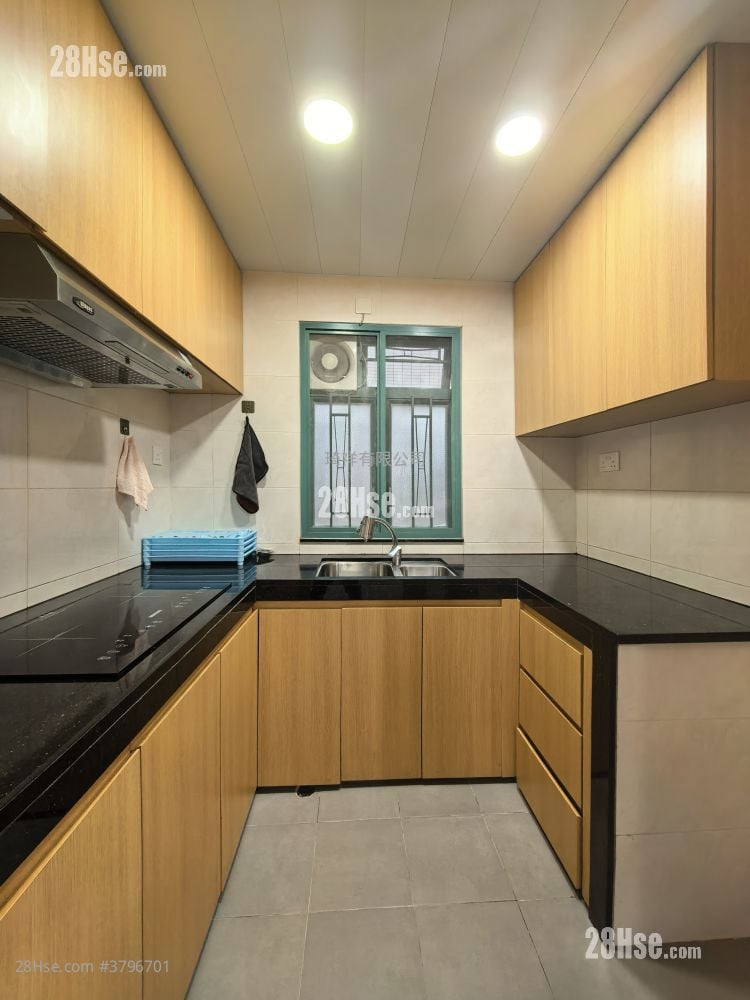 Village Rental 3 Bedrooms , 1 Bathroom