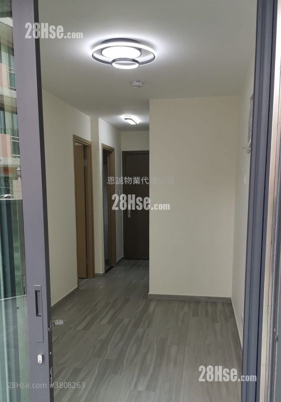 村屋 租盘 2 房 , 1 浴室