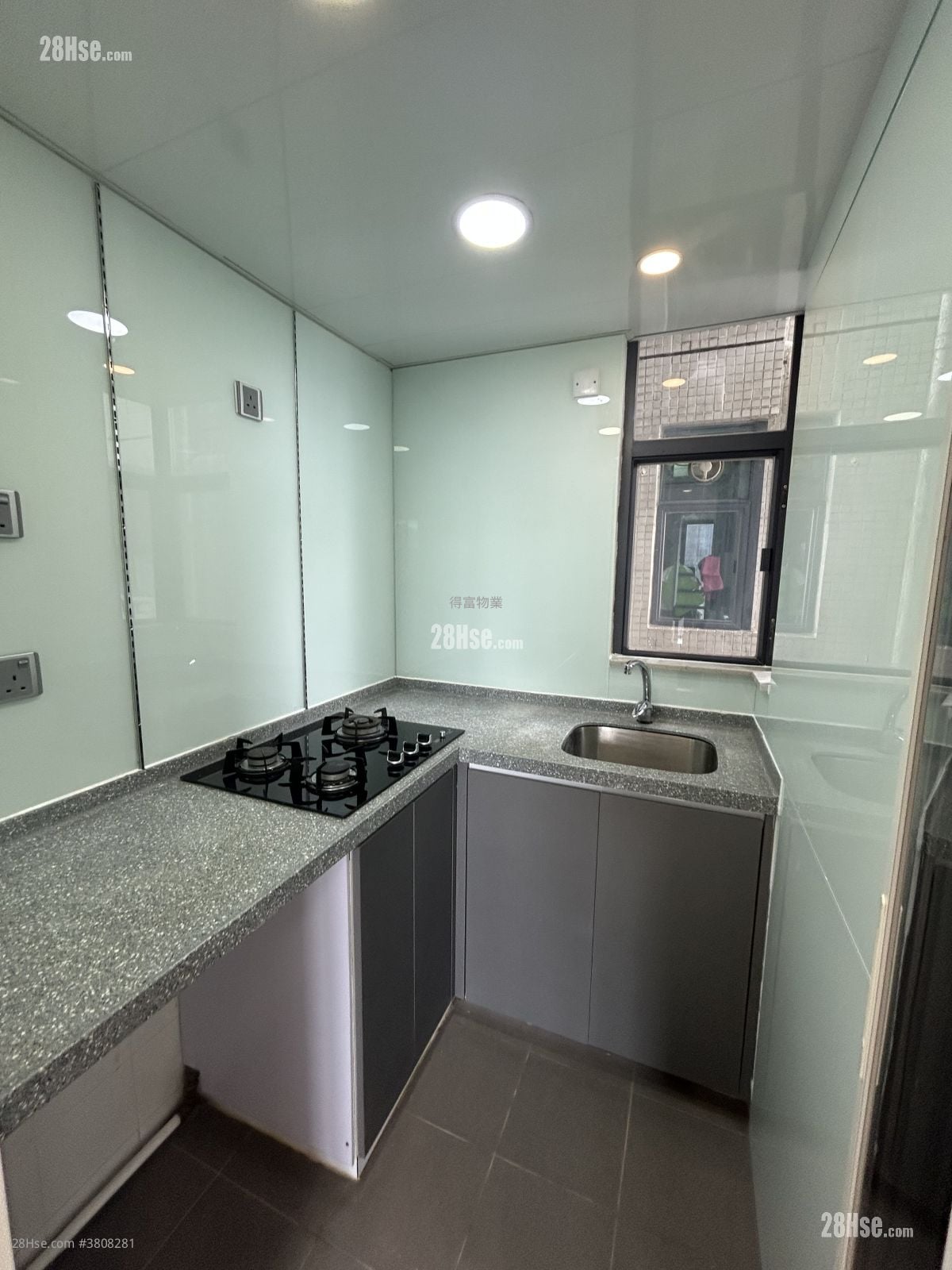 富华广场 售盘 2 房 , 1 浴室 339 平方尺