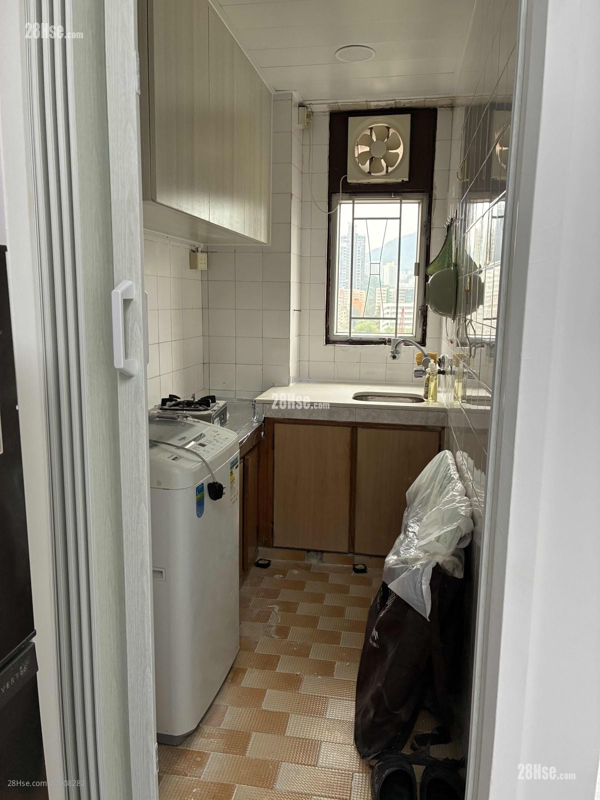 Cheong Ming Building Rental 457 ft²