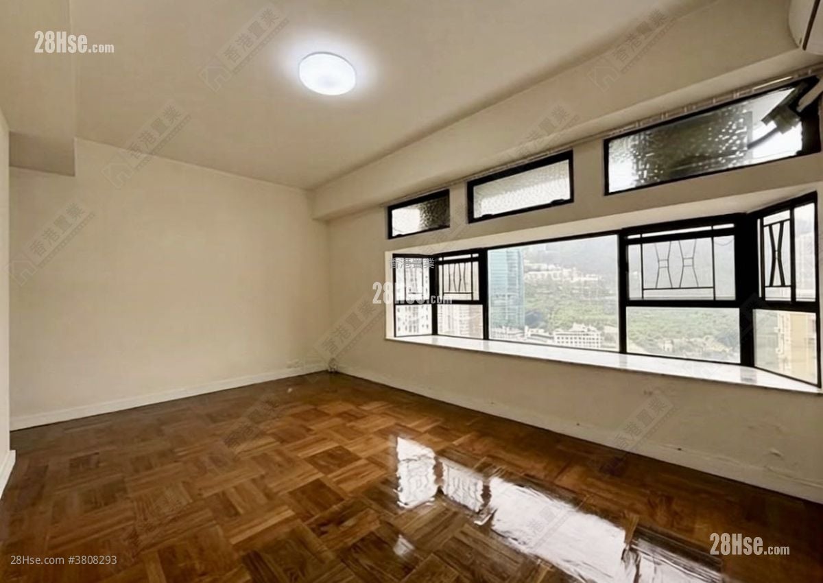 云地利台 售盘 3 房 , 3 浴室 1,330 平方尺