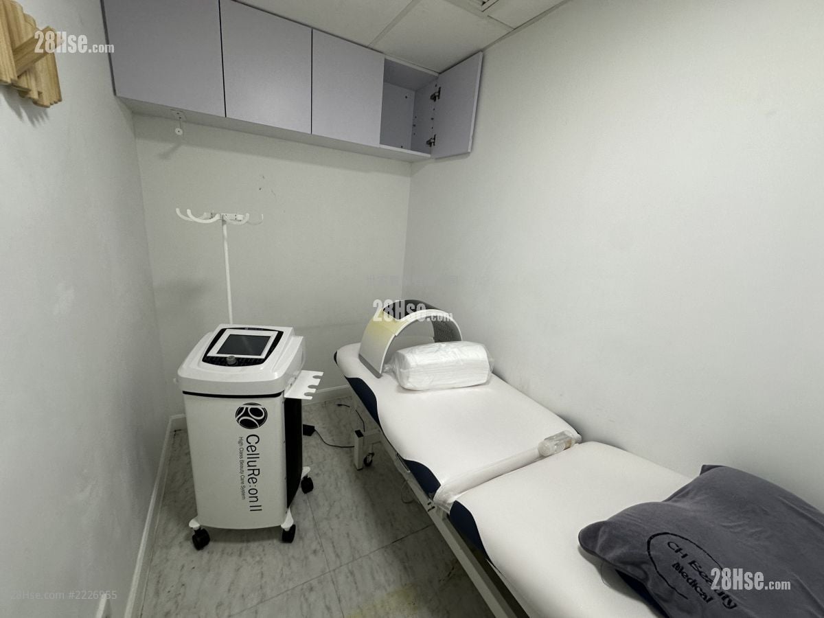 Hollywood Plaza Rental