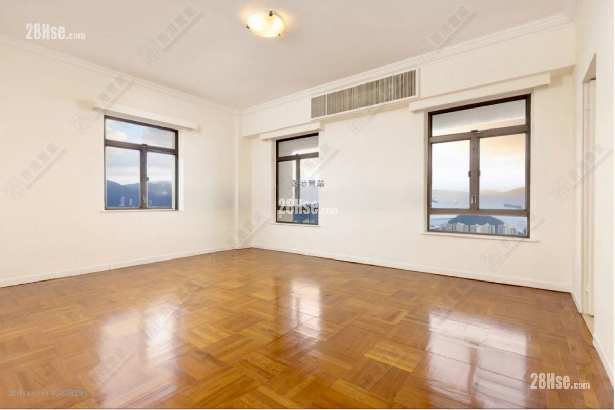 Eredine Rental 3 Bedrooms , 1 Bathroom 2,836 ft²