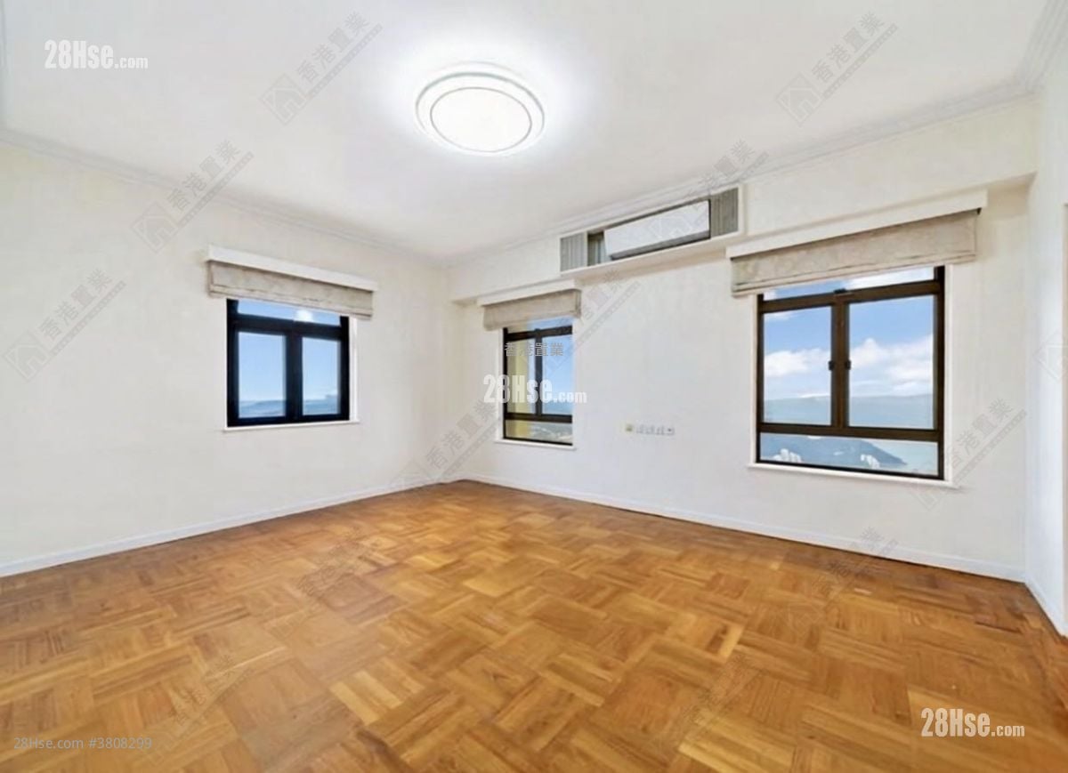 Eredine Rental 3 Bedrooms , 1 Bathroom 2,836 ft²