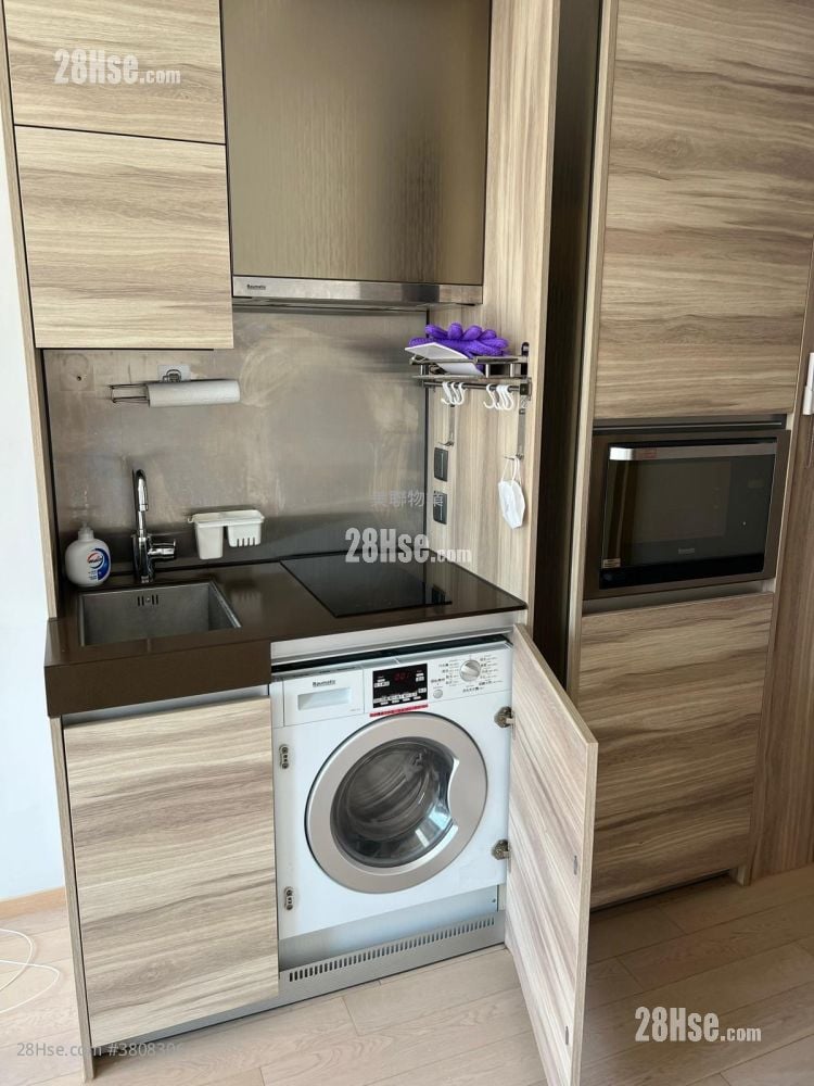 The.met.blossom Sell Studio , 1 Bathroom 221 ft²