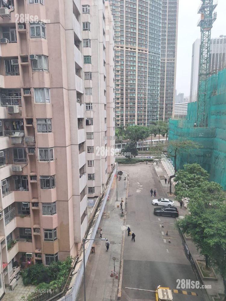 Whampoa Building Sell 2 Bedrooms , 1 Bathroom 256 ft²
