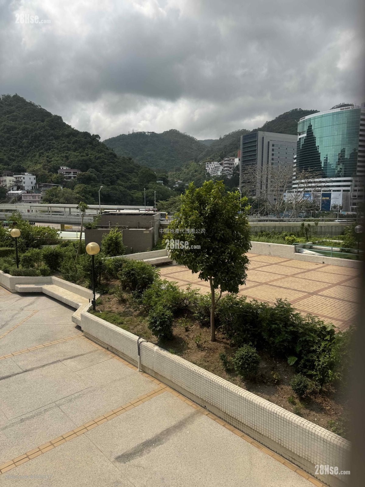 Shatin Plaza Sell 3 Bedrooms 612 ft²