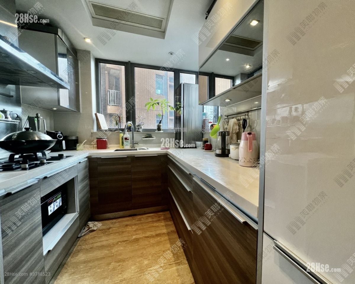 kitchen: Mount One Sell 2 Bedrooms , 2 Bathrooms 846 ft²