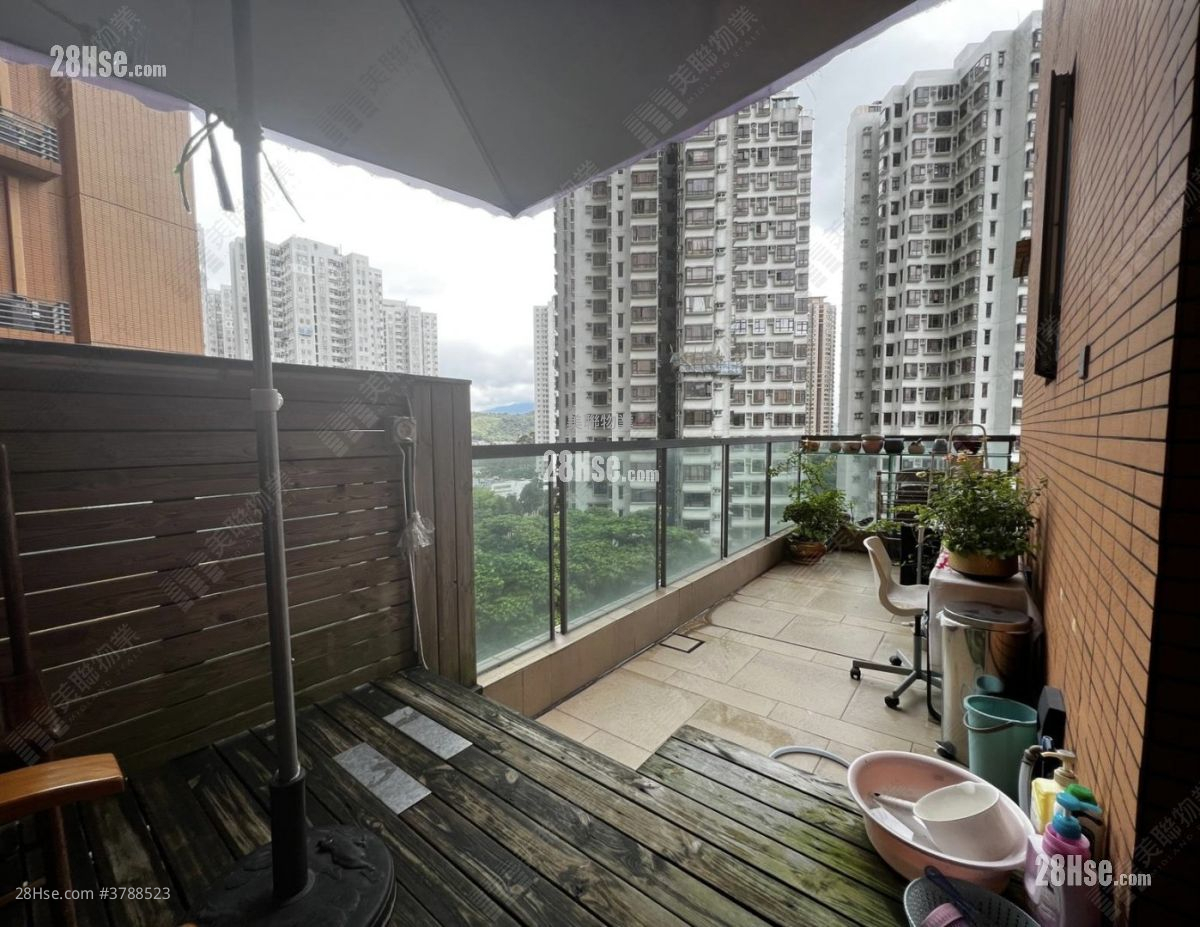 other: Mount One Sell 2 Bedrooms , 2 Bathrooms 846 ft²