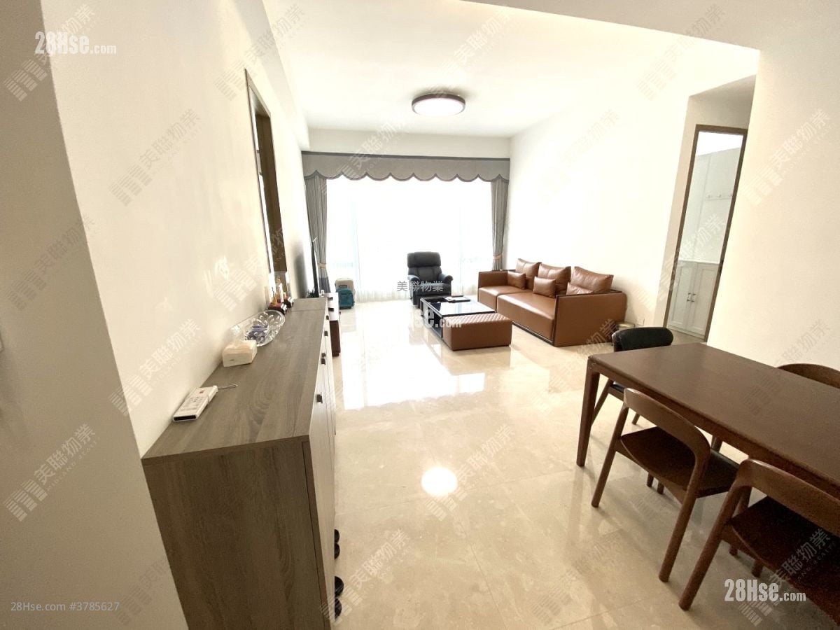 Cristallo Sell 3 Bedrooms 1,310 ft²