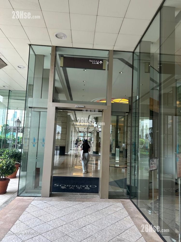 擎天半岛 售盘 3 房 , 2 浴室 757 平方尺