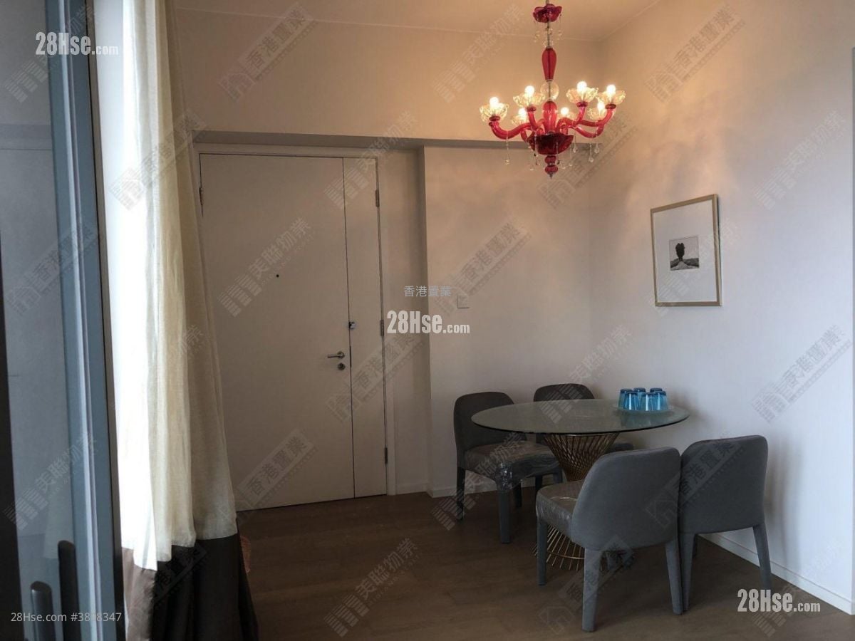 The Warren Sell 2 Bedrooms , 2 Bathrooms 612 ft²