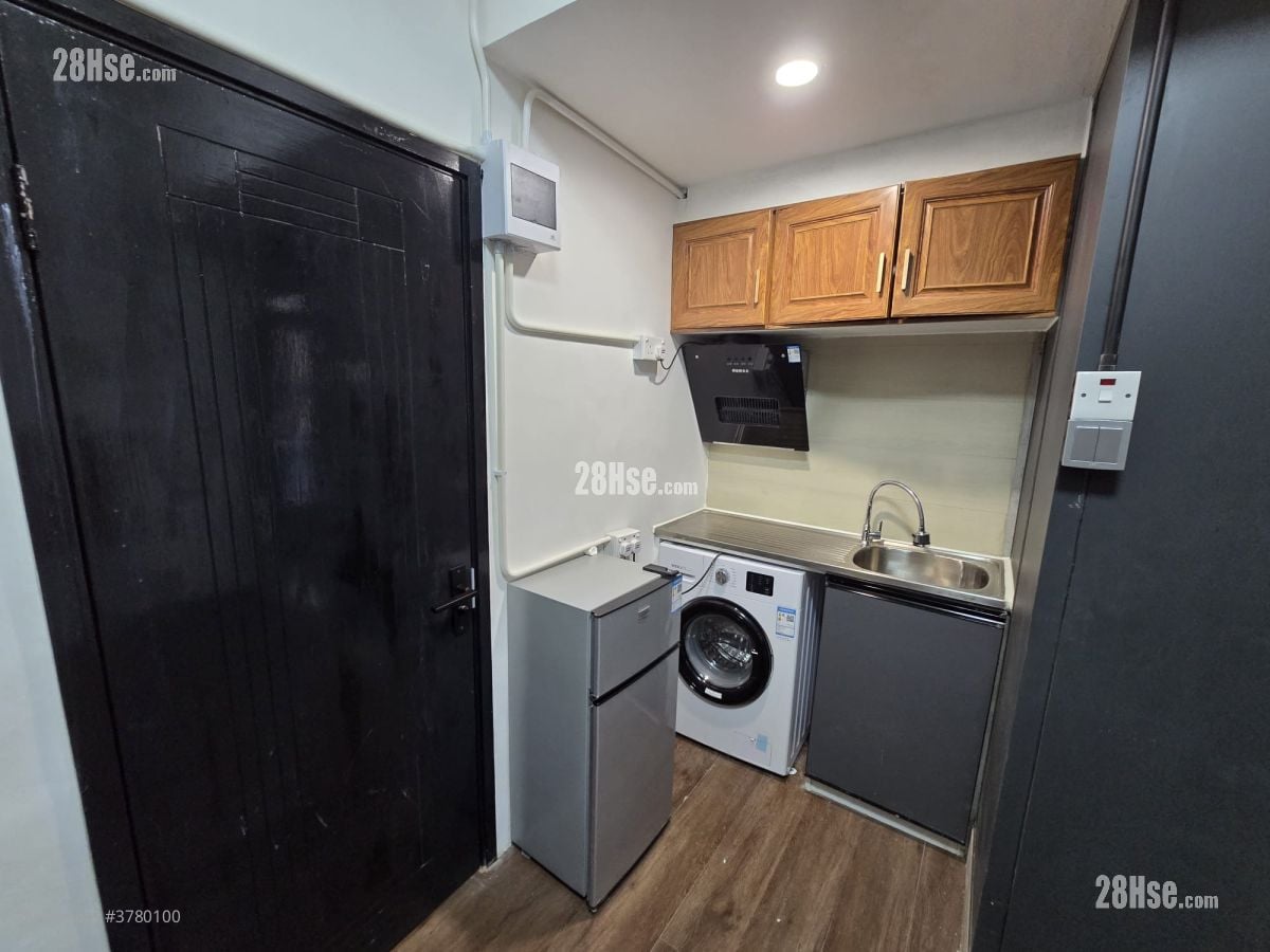 Kei Wa Building Rental Studio , 1 Bathroom 160 ft²