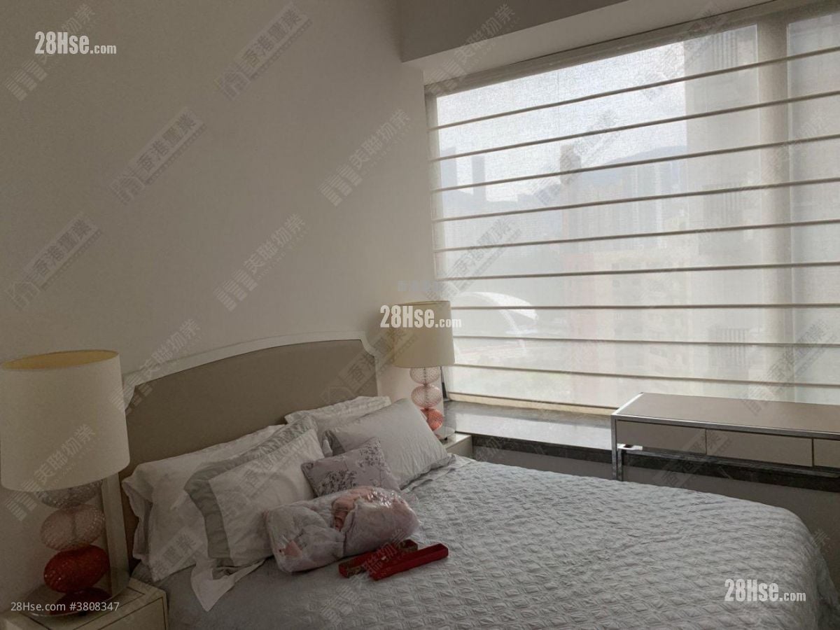 The Warren Sell 2 Bedrooms , 2 Bathrooms 612 ft²