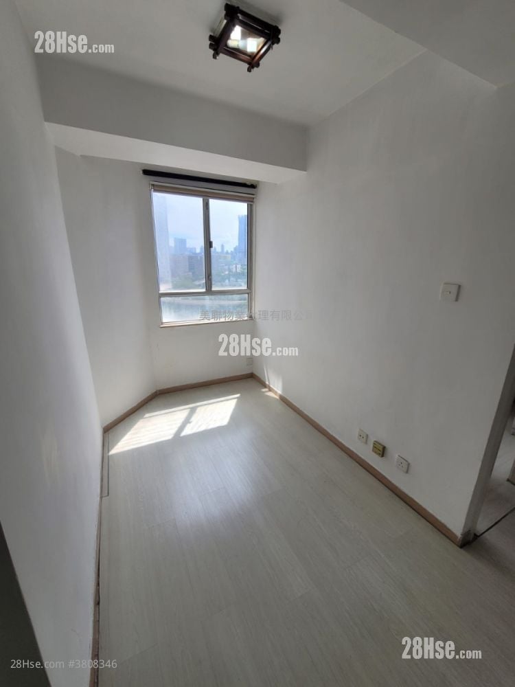 Tak Bo Garden Sell 1 Bedroom , 1 Bathroom 265 ft²