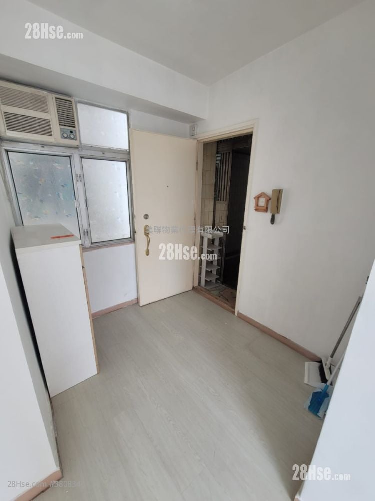 Tak Bo Garden Sell 1 Bedroom , 1 Bathroom 265 ft²