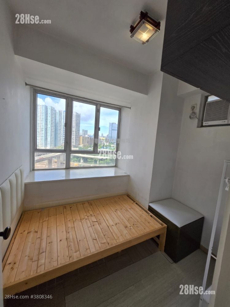 Tak Bo Garden Sell 1 Bedroom , 1 Bathroom 265 ft²