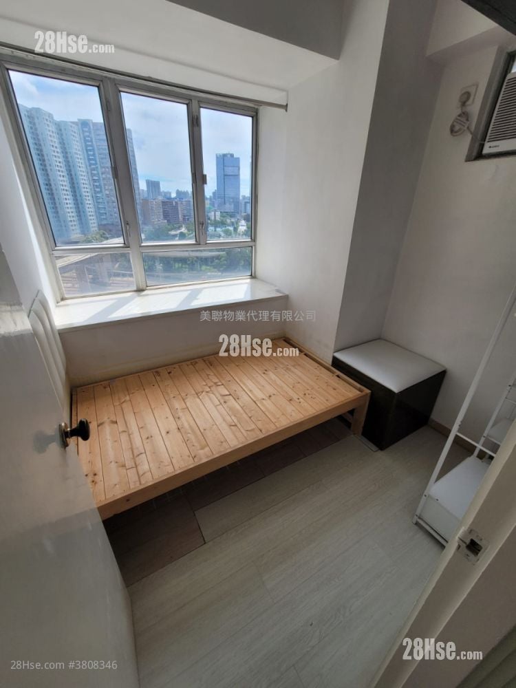 Tak Bo Garden Sell 1 Bedroom , 1 Bathroom 265 ft²