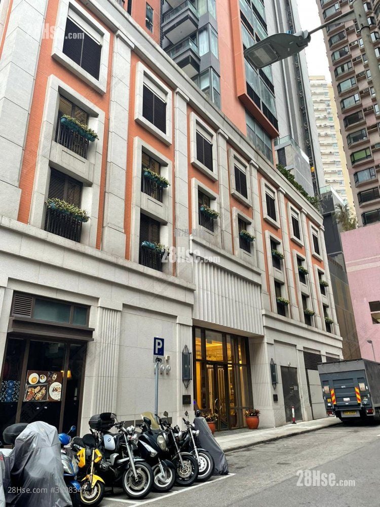 The Warren Sell 2 Bedrooms , 2 Bathrooms 612 ft²