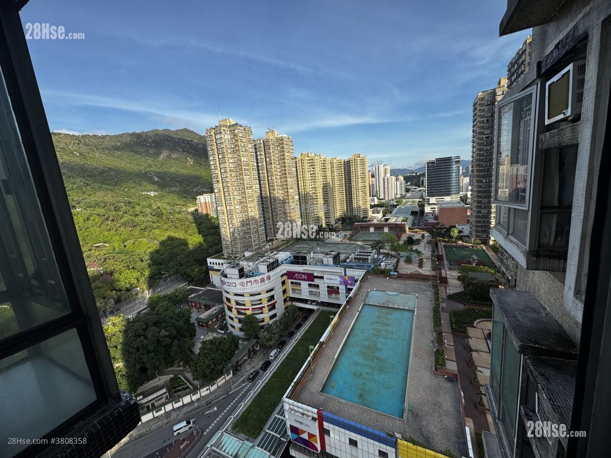Tuen Mun Town Plaza Sell 2 Bedrooms , 1 Bathroom 318 ft²