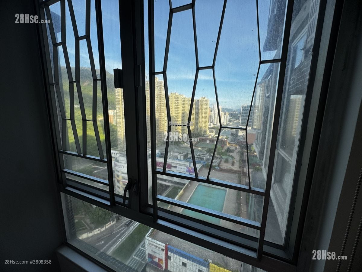 Tuen Mun Town Plaza Sell 2 Bedrooms , 1 Bathroom 318 ft²