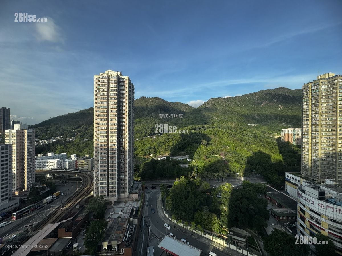 Tuen Mun Town Plaza Sell 2 Bedrooms , 1 Bathroom 318 ft²