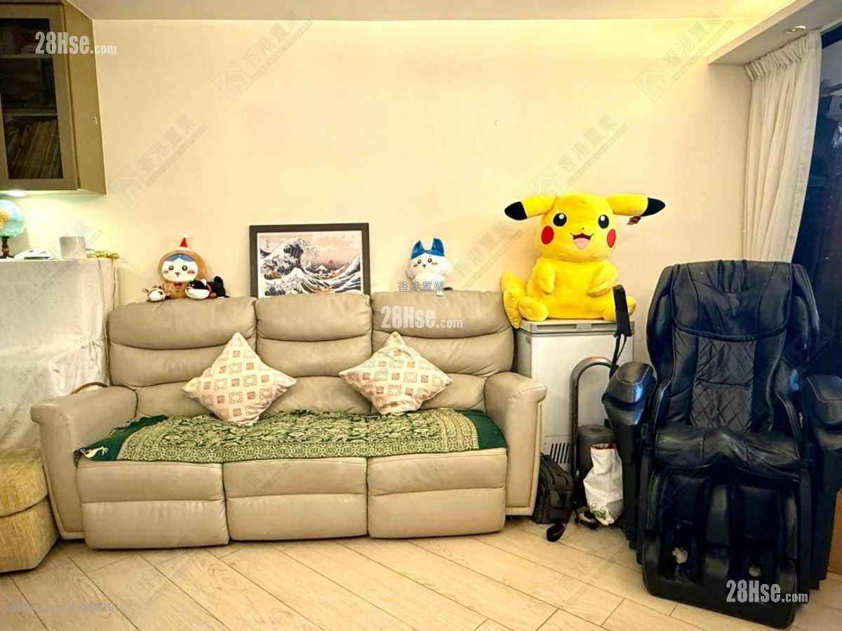 Euston Court Sell 3 Bedrooms , 2 Bathrooms 790 ft²