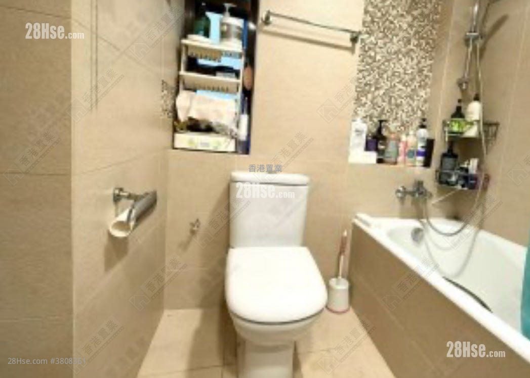 Euston Court Sell 3 Bedrooms , 2 Bathrooms 790 ft²