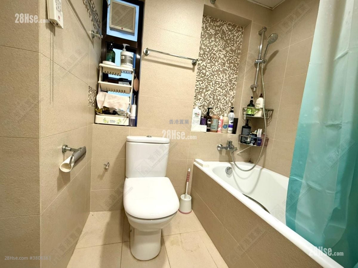 Euston Court Sell 3 Bedrooms , 2 Bathrooms 790 ft²