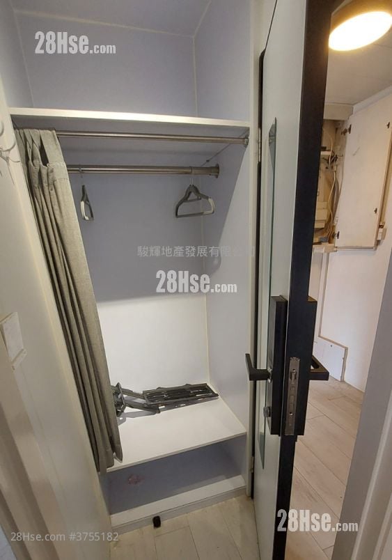 Season Mansion Sell 2 Bedrooms , 1 Bathroom 271 ft²