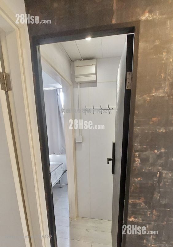 Season Mansion Sell 2 Bedrooms , 1 Bathroom 271 ft²