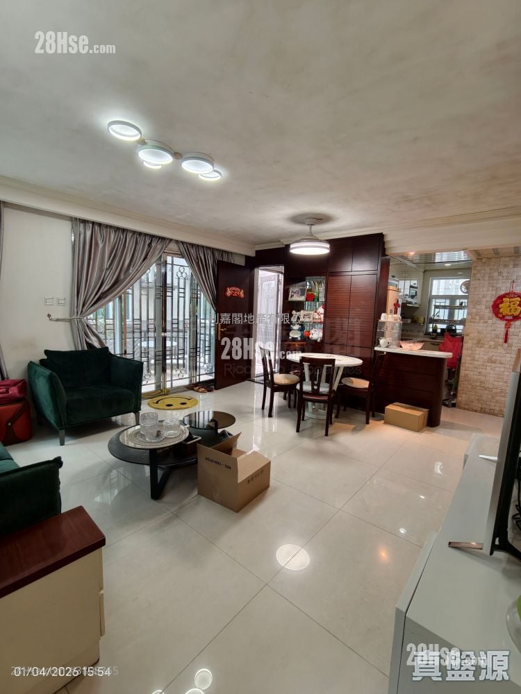 雍翠苑 租盘 3 房 650 平方尺