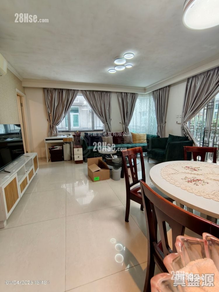 雍翠苑 租盘 3 房 650 平方尺