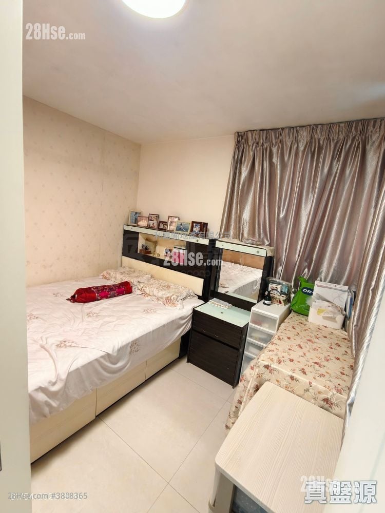 雍翠苑 租盘 3 房 650 平方尺